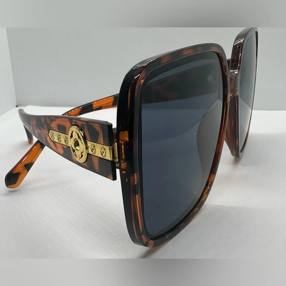 🔥 NWT Trendy Oversized Square Tortoiseshell Sunglasses UV400 Protection 🔥